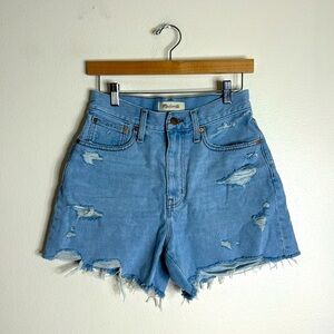 Madewell ladies the momjean denim cutoff shorts size 26 cute
